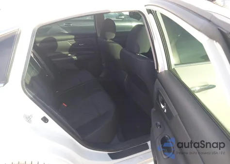 2018 Nissan Altima 2.5 S z USA, uszkodzony, nr VIN 1N4AL3APXJC153712